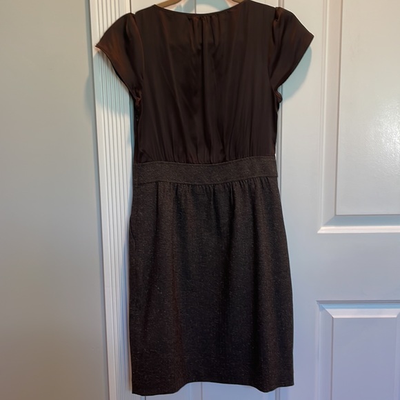Vintage style dress, satin top and knit bottom, great condition, size 4 - Picture 7 of 7
